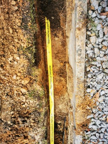Achtung Strom Plastikband