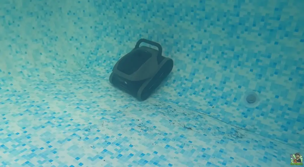 MOVA A10 Poolroboter mit Problemen